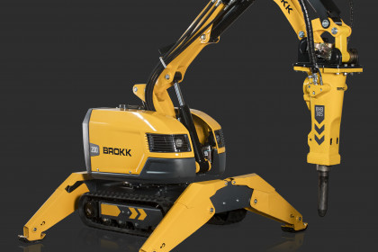 Brokk 200 con sfondo grigio