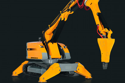 Brokk 800P con sfondo grigio