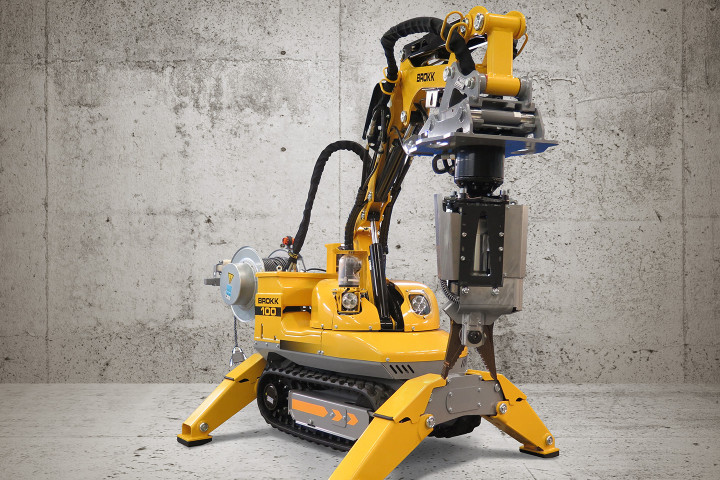 Brokk 100 with cameras and other accessories