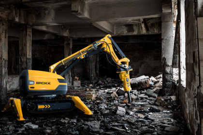 Brokk 300 with breaker